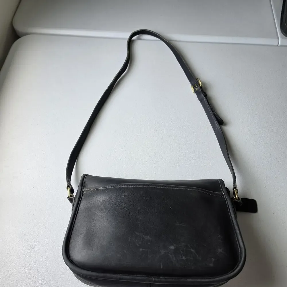 Vintage Coach Crossbody City Bag 9790 Black Leather Turn Lock USA Purse